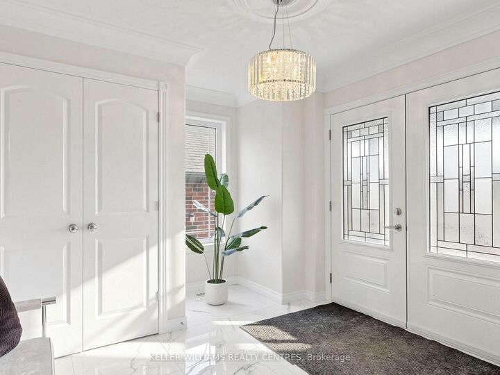 Property Photo: 36 York Drive ON K9J 6X4