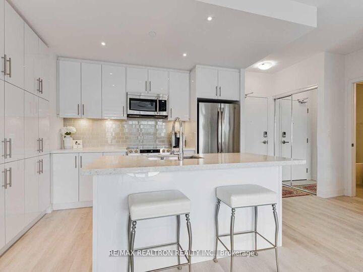 Property Photo:  375 Sea Ray Avenue 322  ON L9S 0N9 