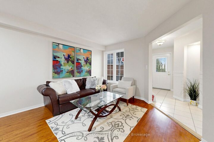 Property Photo:  933 Glenbourne Court  ON L1K 2P8 