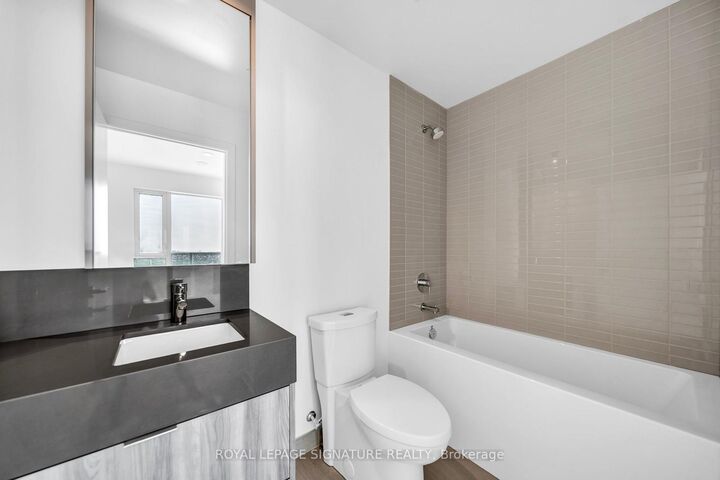 Property Photo: 6 Flavelle Trail 1518 ON L4L 1V8