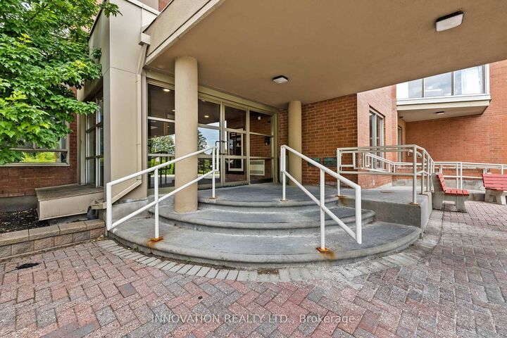 Property Photo: 960 Teron Road 1001 ON K2K 2B6