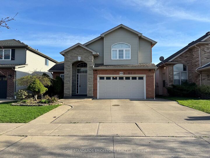 412 Autumn Crescent — photo 1