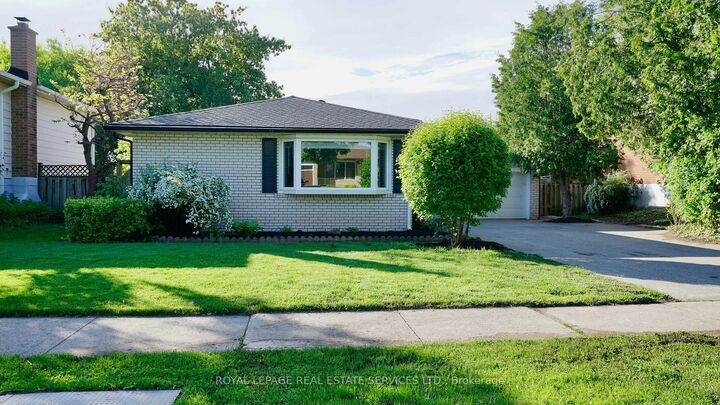 Property Photo: 26 Miller Road ON L6H 1J6