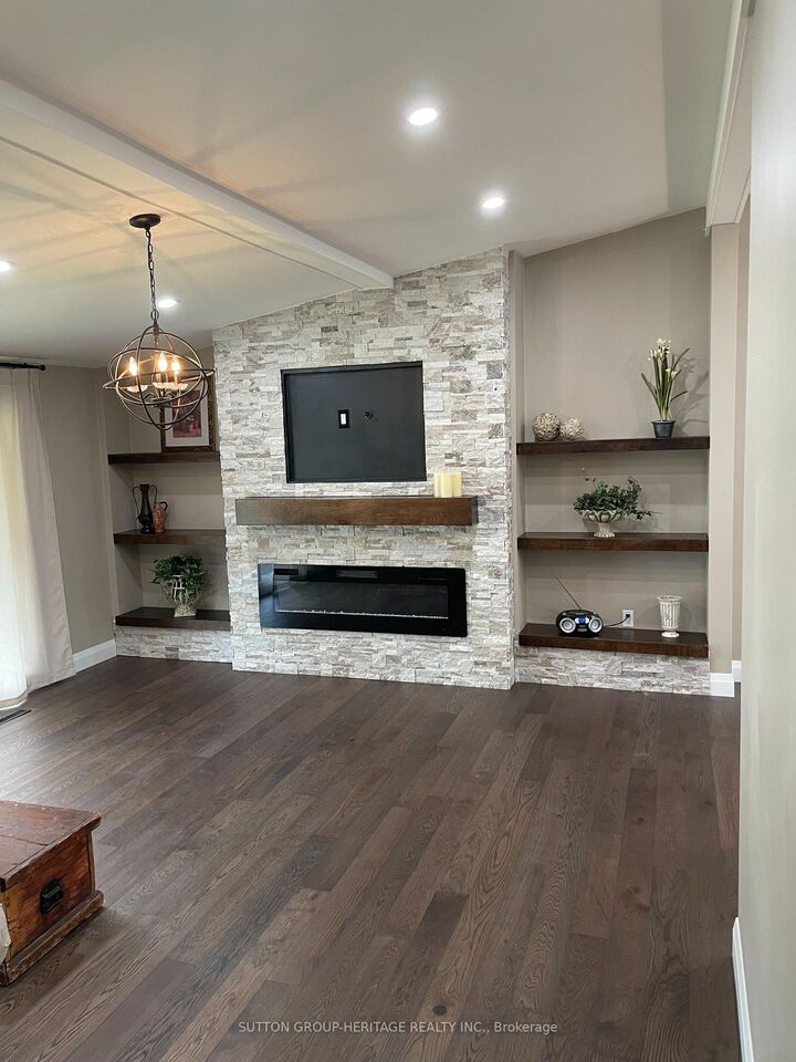 Property Photo: 160 Laurel Court ON L1G 6M5