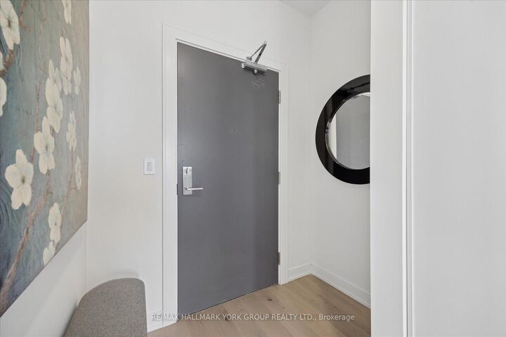 Property Photo: 705 Davis Drive 1503 ON L3Y 2R2