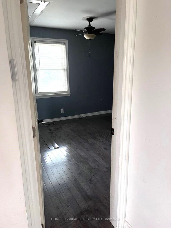 Property Photo: 373 Drew Street E ON L1H 5B4