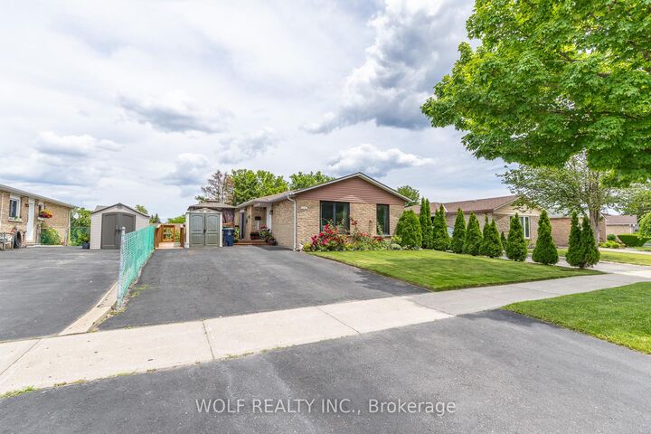 Property Photo: 114 John Tabor Trail ON M1B 2V2