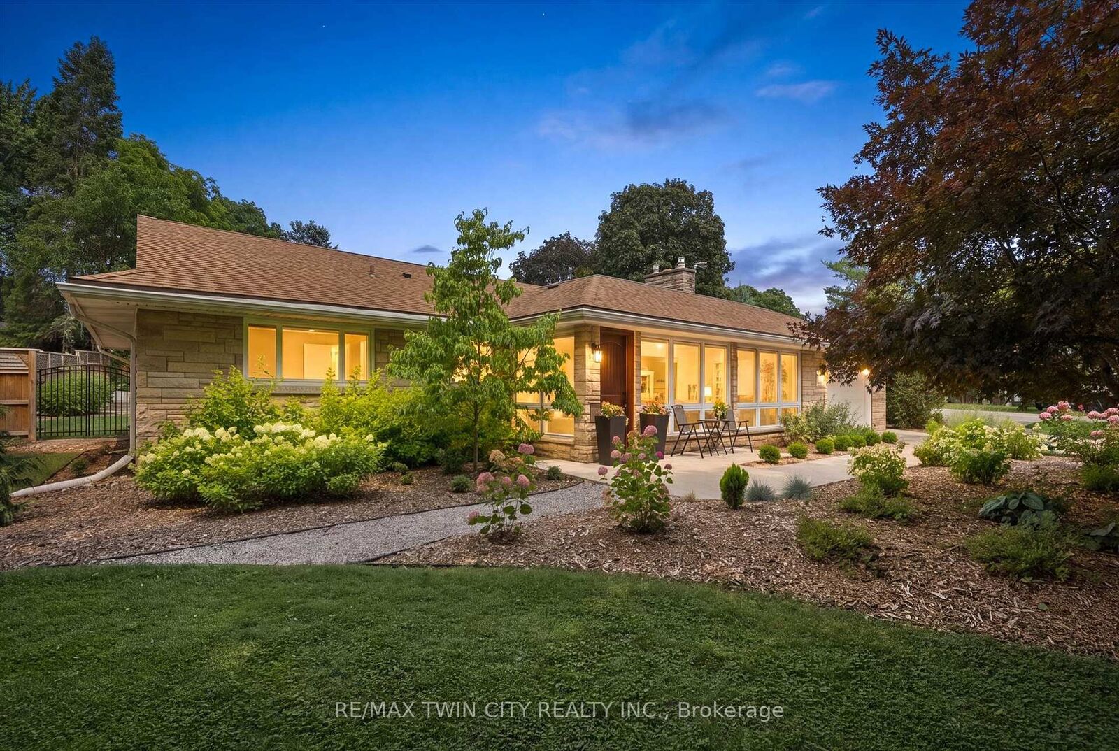 Property Photo: 395 Blue Heron Ridge ON N3H 3H2