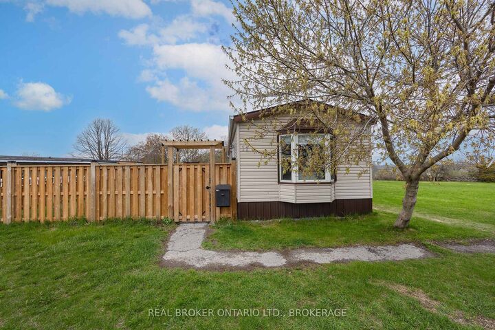 11 Hermes Drive — photo 1