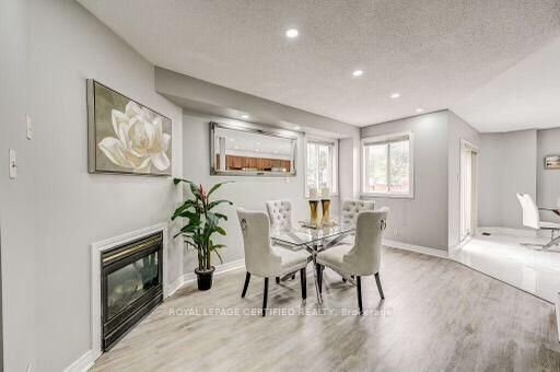 Property Photo:  3843 Coachman Circle  ON L5M 6P8 