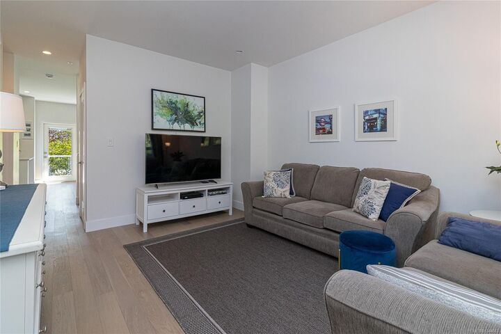 Property Photo:  1649 Lloyd Pl #2  BC V9C 0E5 