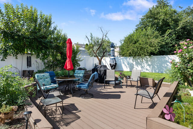 Property Photo: 5386 S Clover Meadow Dr UT 84123