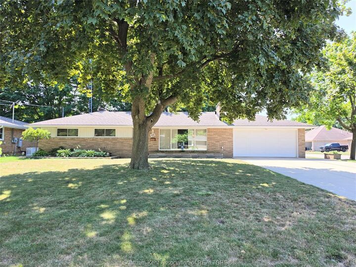 48 Ardleigh Drive — photo 1