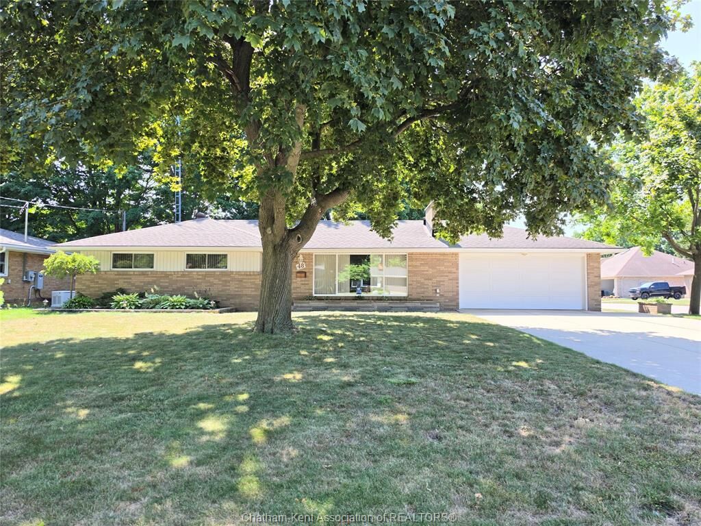 Property Photo: 48 Ardleigh Drive ON N7L 0B4