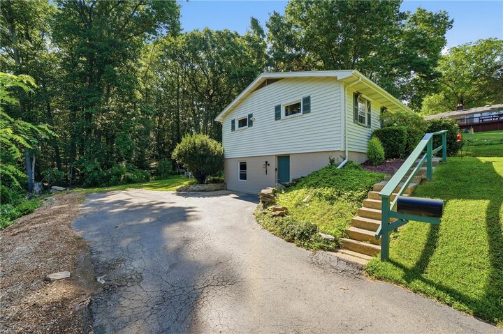 Property Photo:  436 Edgewood Dr.  PA 16323 