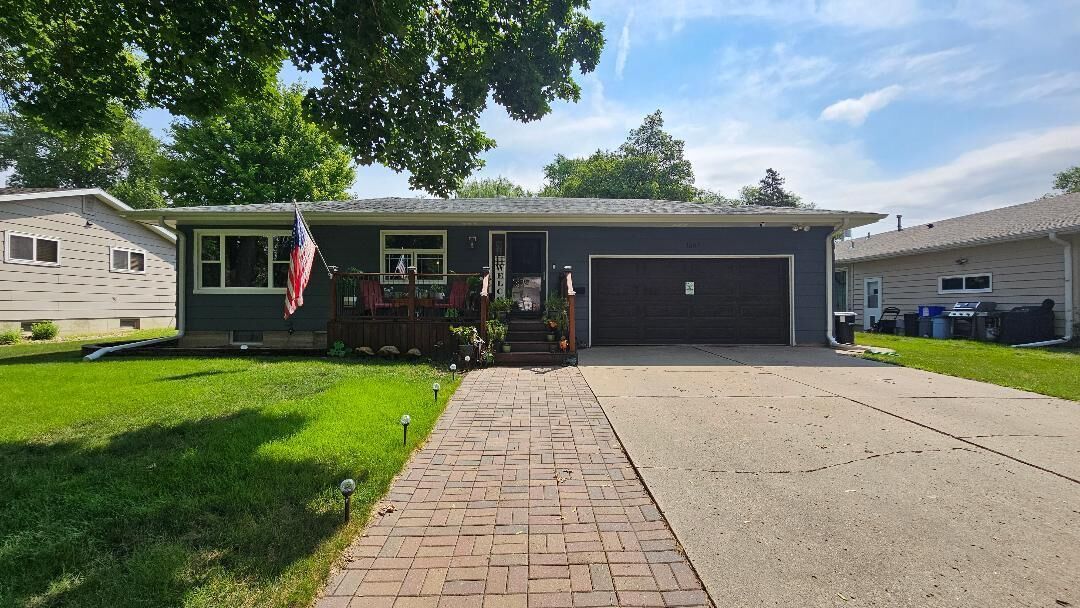 Property Photo:  1507 S 7th Street  SD 57401 