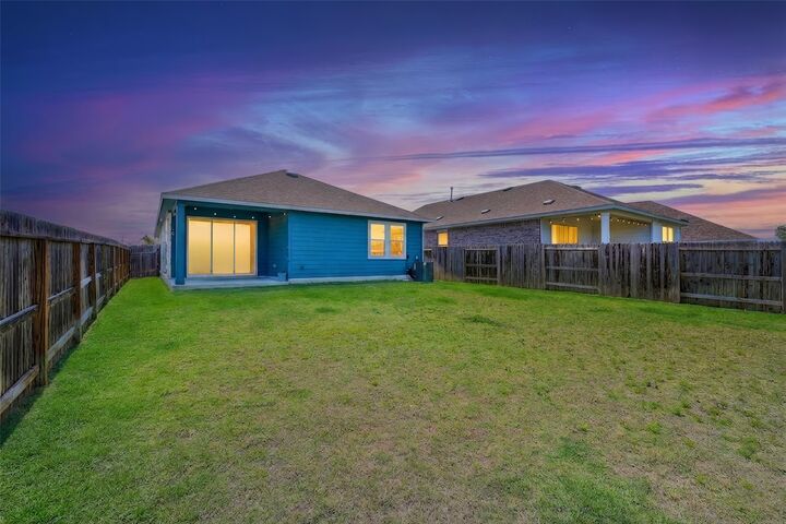 Property Photo:  104 Ladolia Lane  TX 78666 