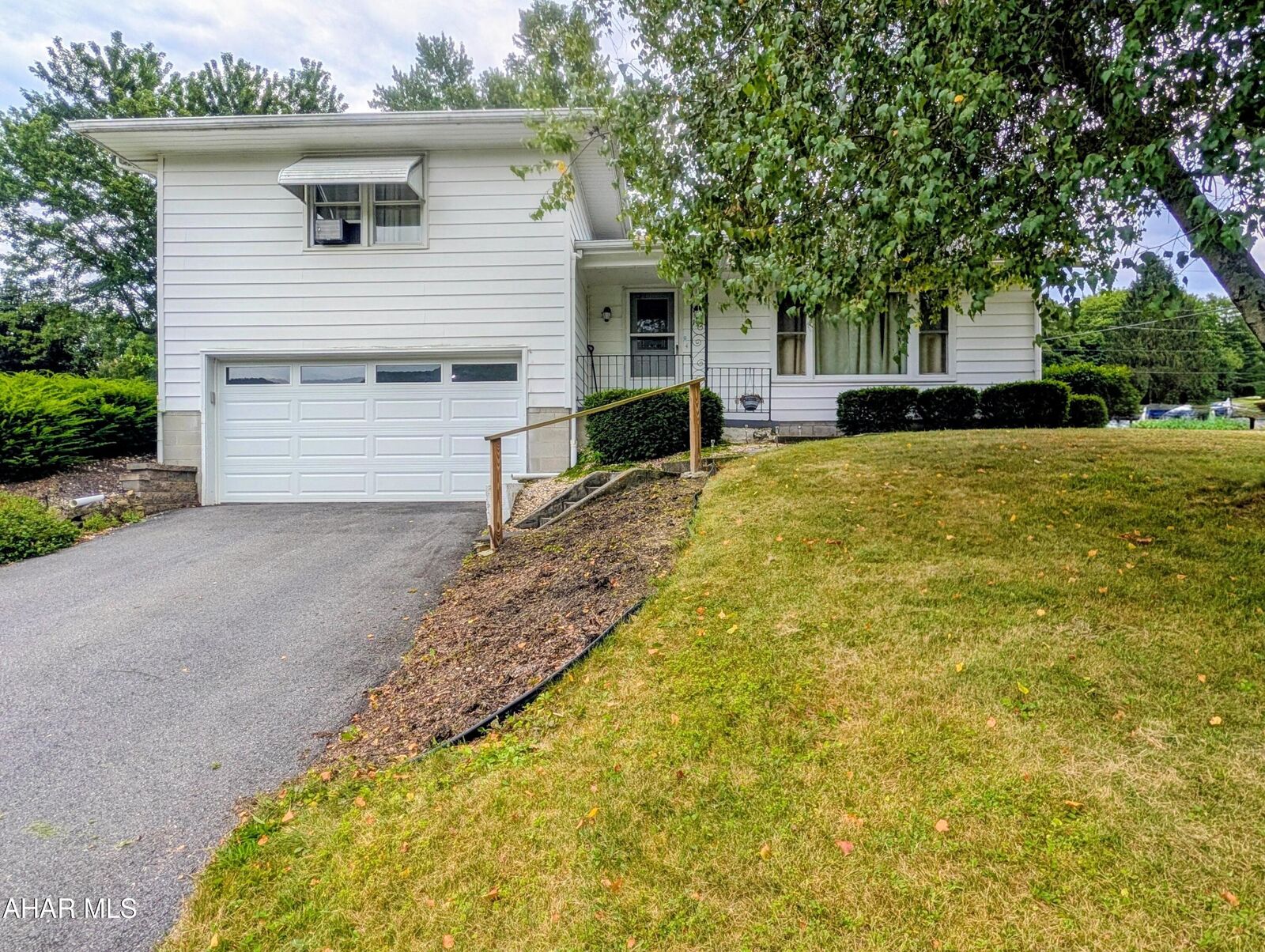 Property Photo:  155 Summit Street  PA 15537 