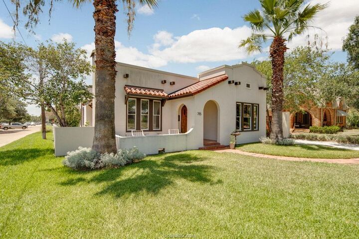 Property Photo:  715 East 31st Street  TX 77803 