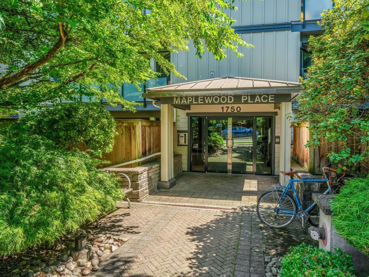 Property Photo: 1750 Maple Street 202 BC V6J 3S6