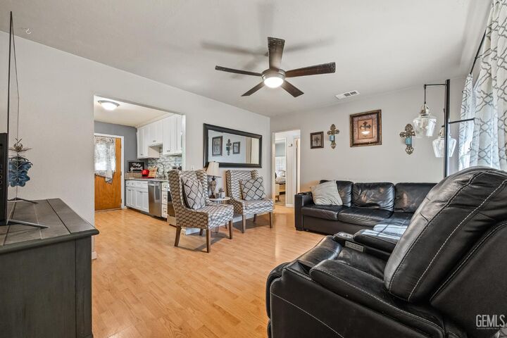 Property Photo: 1839 Estes CA 93212
