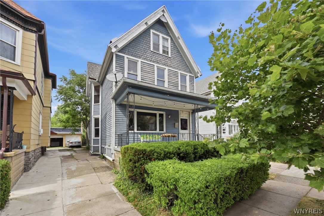 Property Photo: 304 W Delavan Avenue NY 14213