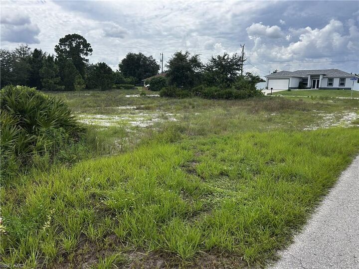 Property Photo:  3601 24th St SW  FL 33976 