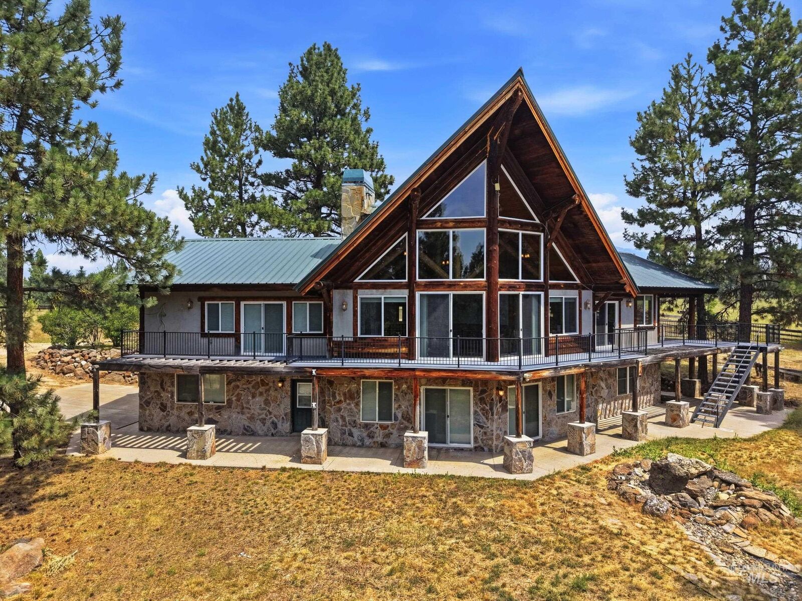 Property Photo:  170 N Wildflower Way  ID 83647 