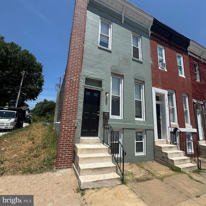 Property Photo:  1718 Riggs Avenue  MD 21217 