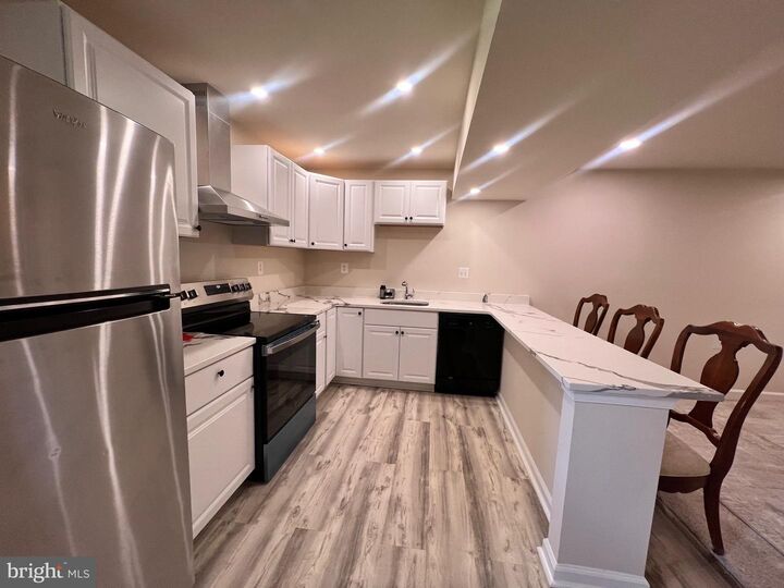 Property Photo: 407 Apricot St VA 22554