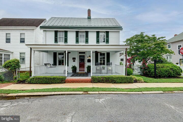 Property Photo: 8 Crawford Street DE 19709