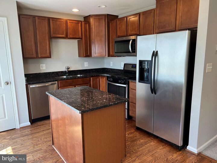 Property Photo:  3067 Chinkapin Oak Lane  VA 22191 