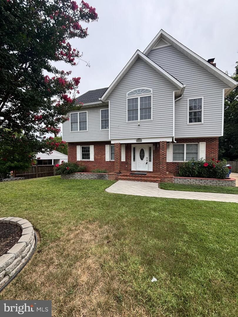 Property Photo:  6219 Crestwood Drive  VA 22312 