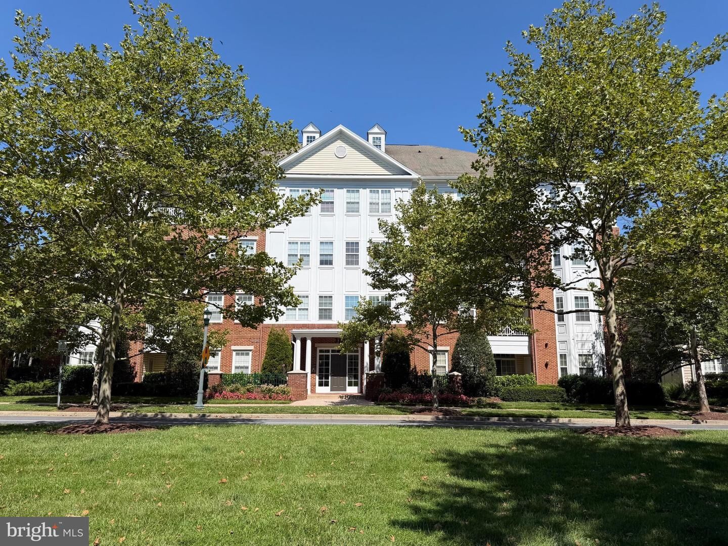 Property Photo:  315 King Farm Boulevard 301  MD 20850 
