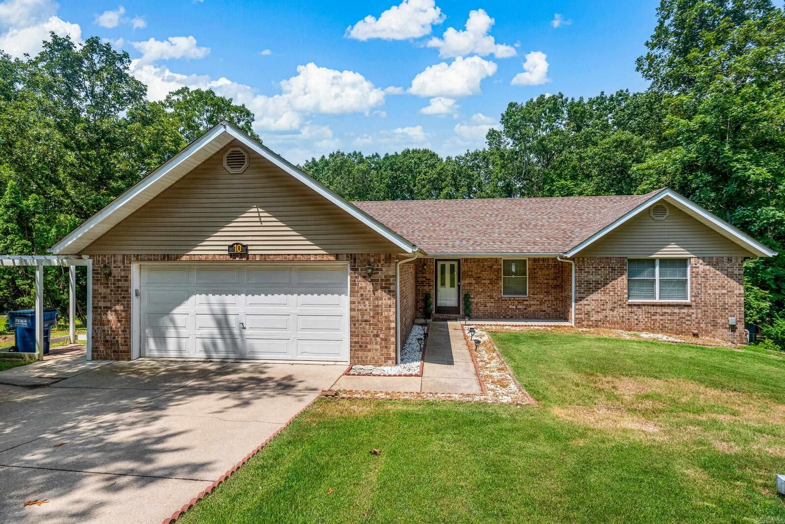 Property Photo:  10 Stonehedge Drive  AR 72653 