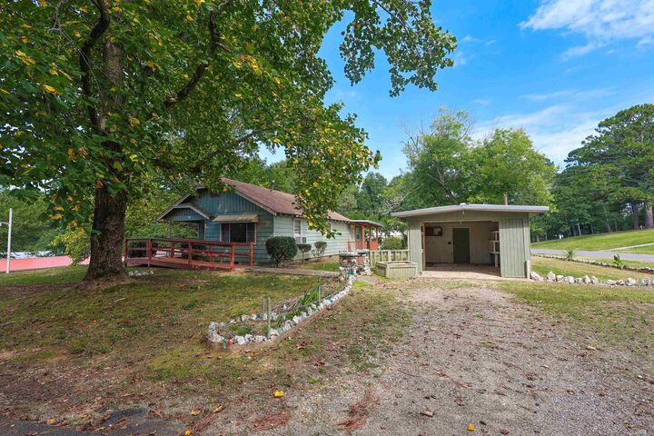 Property Photo:  735 S 6th Street  AR 71943 