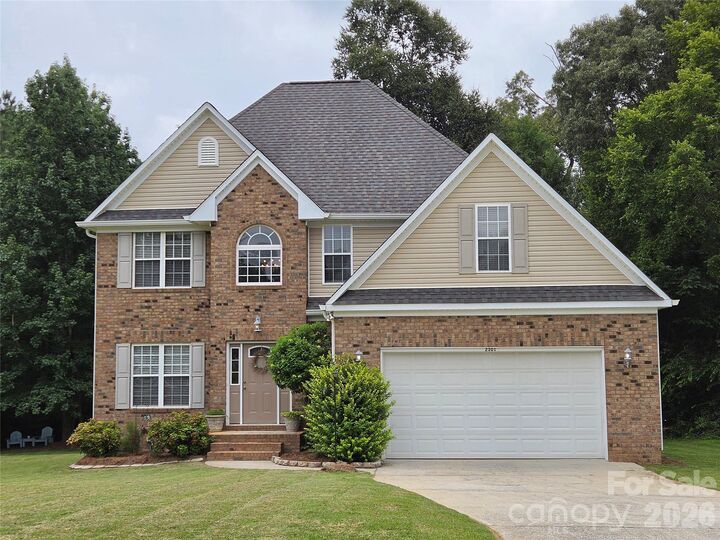 Property Photo:  2301 Bilverlor Court  NC 28124 