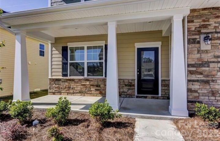 Property Photo:  11614 Gilroy Lane  NC 28078 