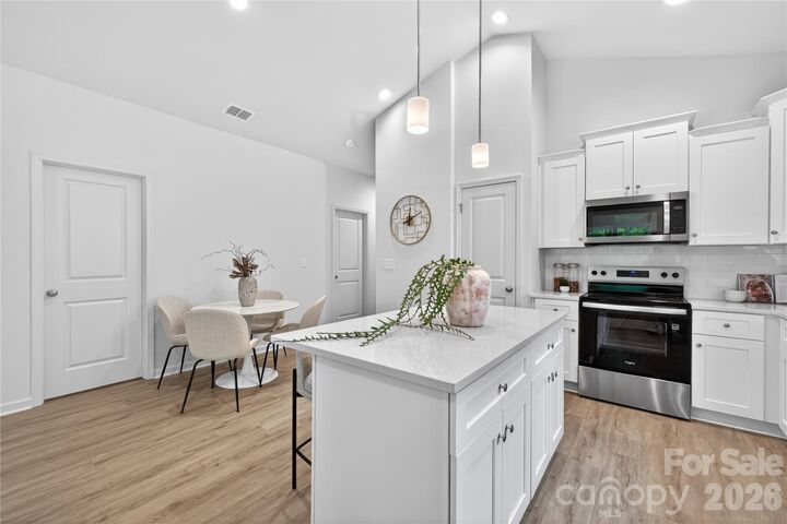 Property Photo: 146 Hansard Drive NC 28214