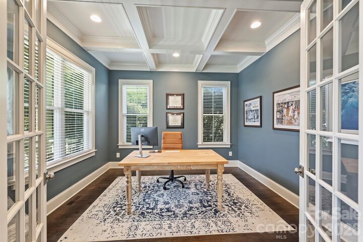 Property Photo: 2829 Attaberry Drive NC 28205