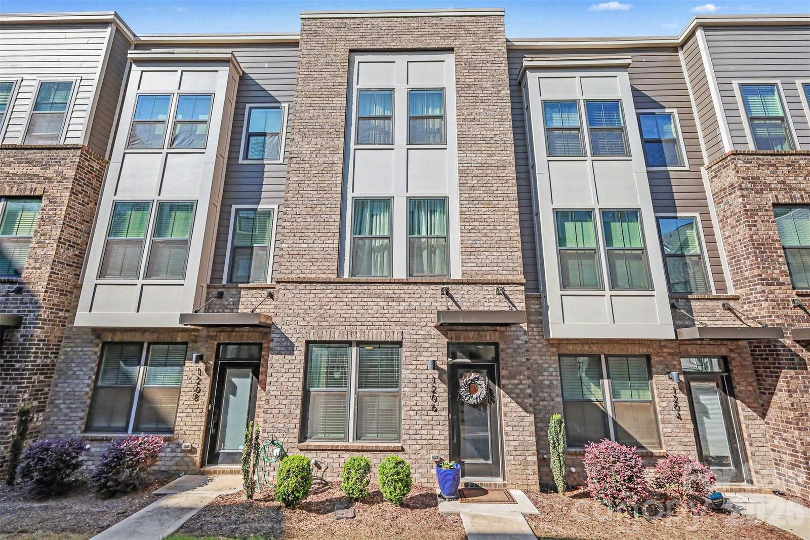 Property Photo: 1206 Gleason Way NC 28217
