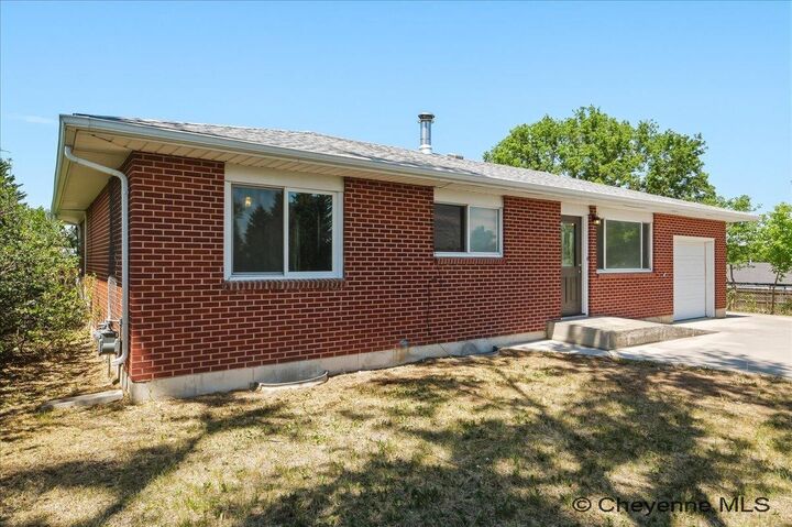 Property Photo: 4322 Darnell Pl WY 82001