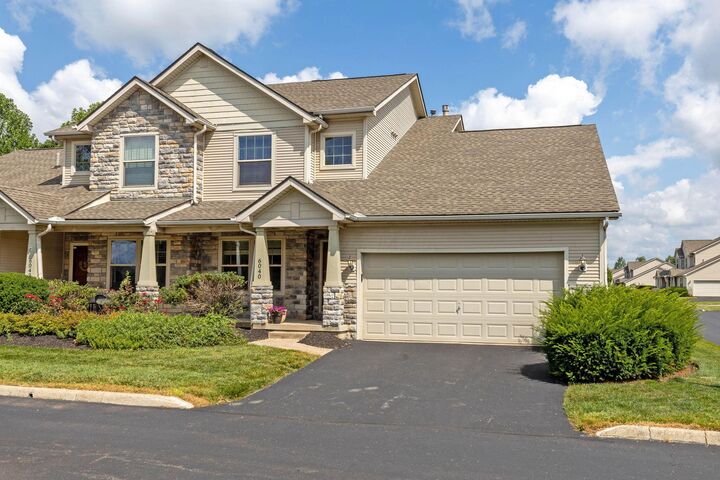 Property Photo:  6040 Coventry Lake Drive  OH 43026 