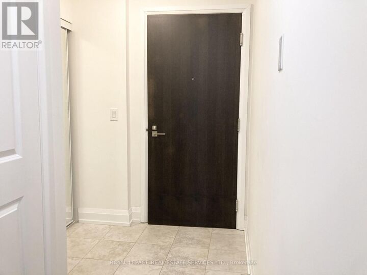 Property Photo:  55 De Boers Drive 204  ON M3J 0G5 