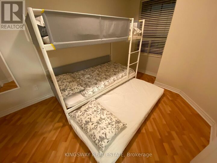 Property Photo:  3888 Duke Of York Boulevard 2730  ON L5B 4P5 