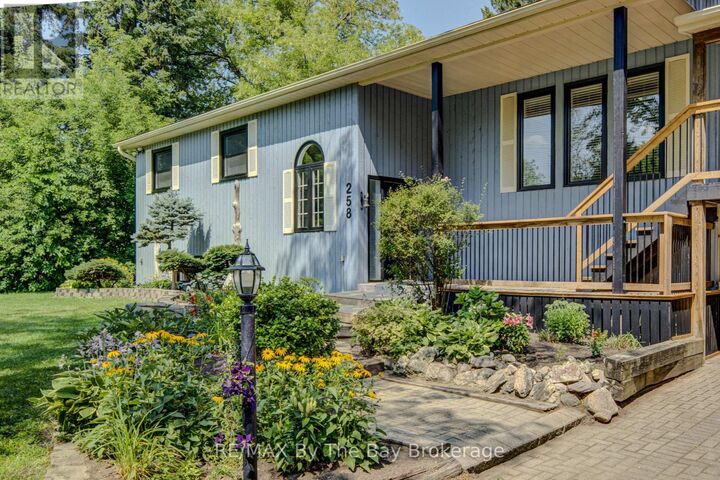 Property Photo:  258 Sunnidale Street  ON L0M 1S0 