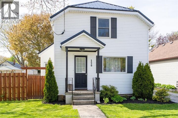 Property Photo:  128 Elizabeth Street  ON N0P 2K0 