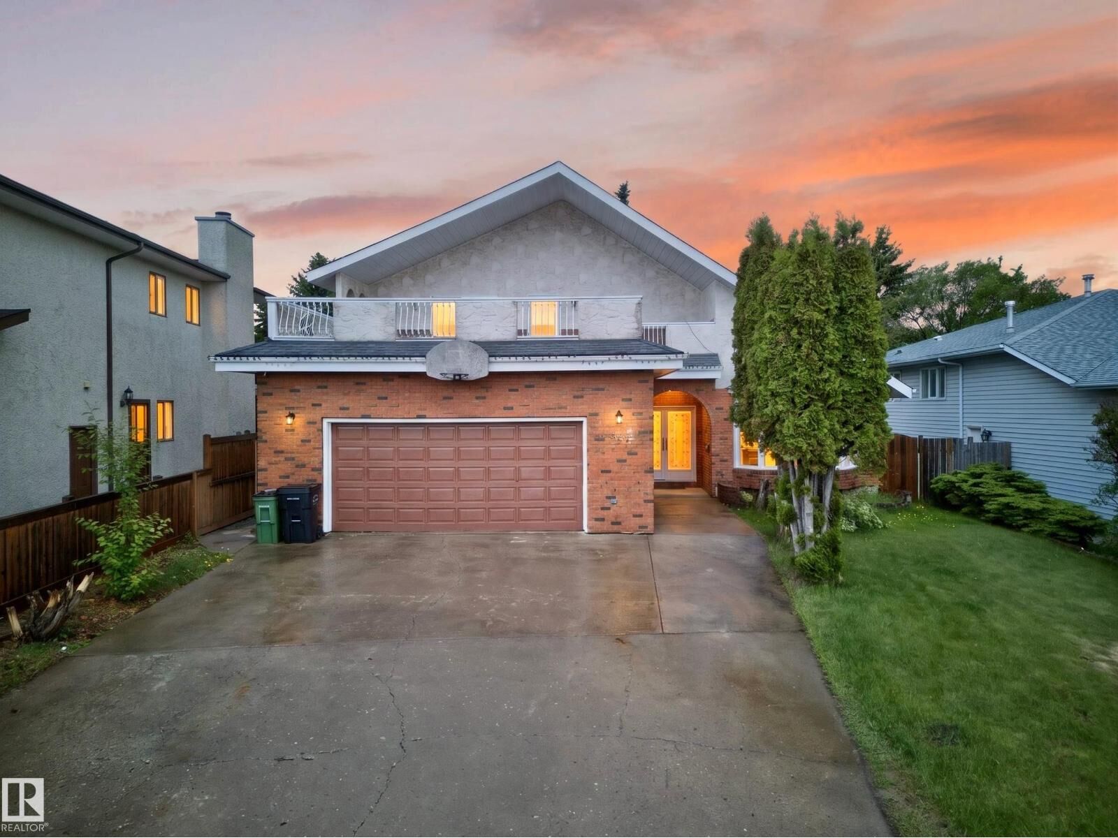 Property Photo: 34 Grand Meadow Cr NW NW AB T6L 1A2