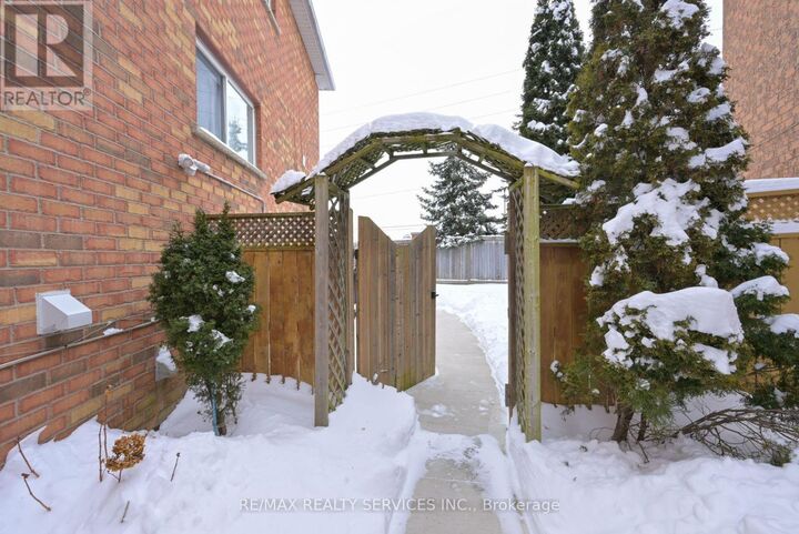 Property Photo: 42 Brambirch Crescent ON L7A 1V1