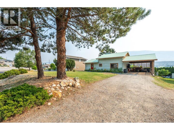 Property Photo:  538 Lakeview Place  BC V0H 1T4 